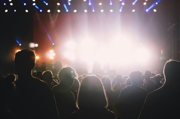 Korn live 2025: die spektakulären konzerte in deutschland